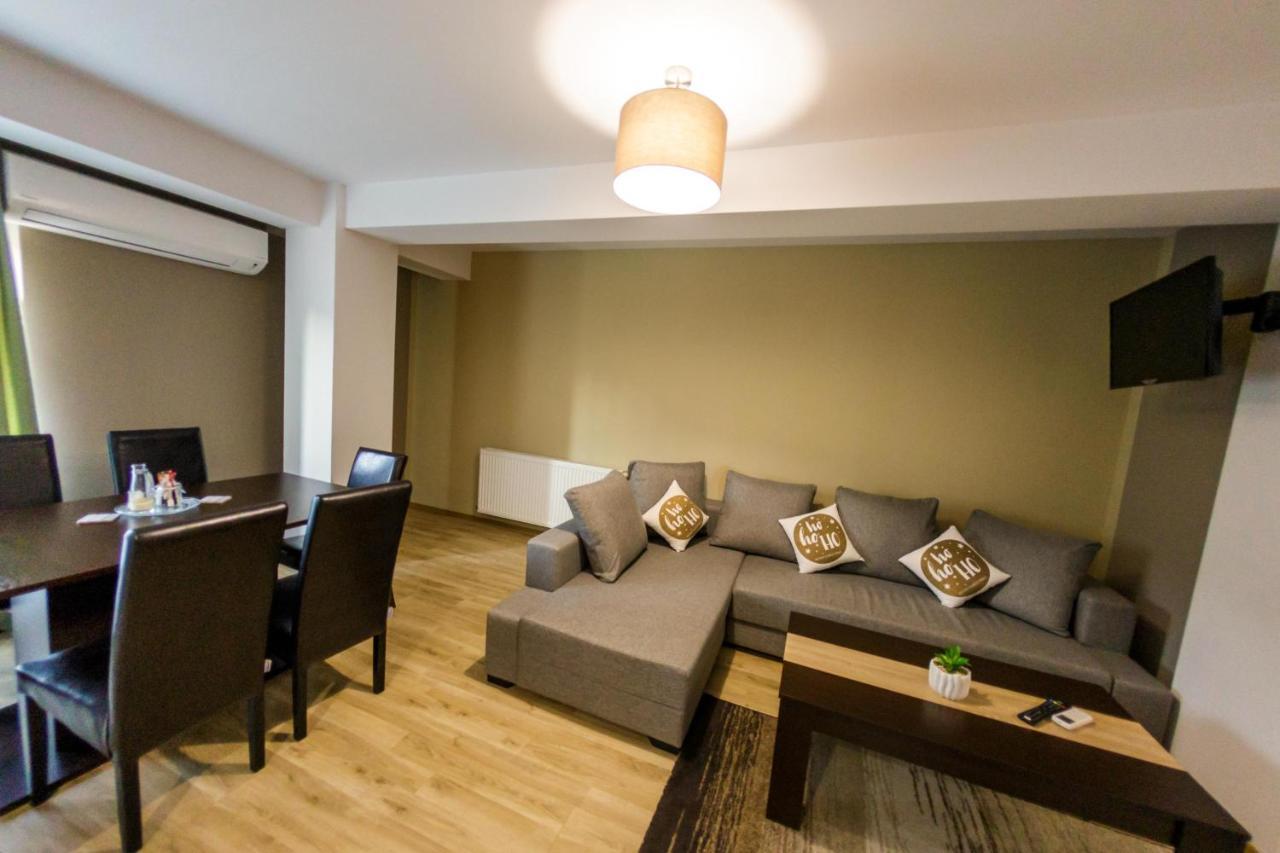 Apartament Business Langa Vivo Mall Apartment บายามาเร ภายนอก รูปภาพ